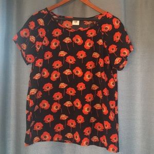 Cabi Short Sleeve “poppy” blouse.